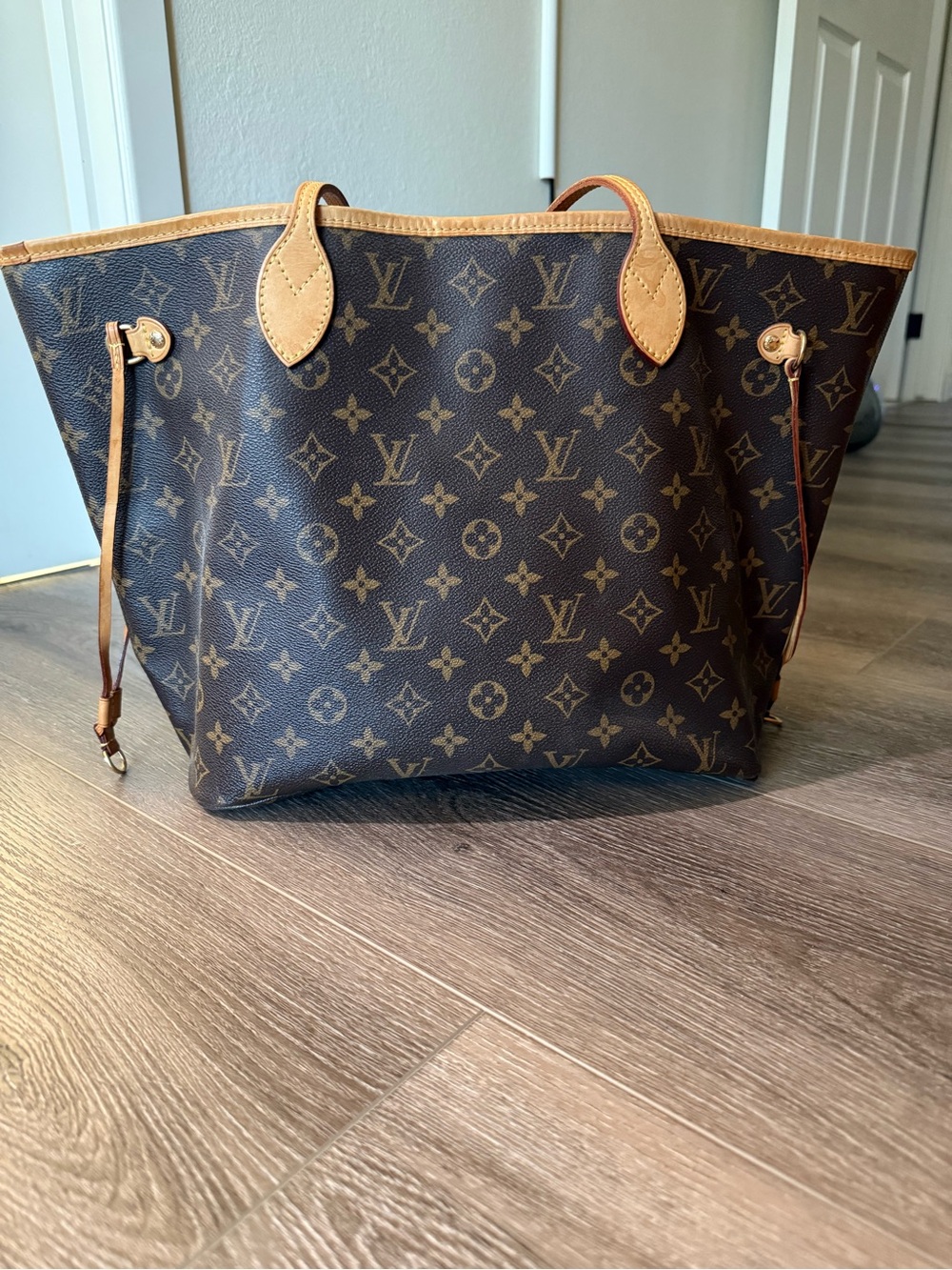 Louis Vuitton Monogram Canvas Tote with Vachetta Trim